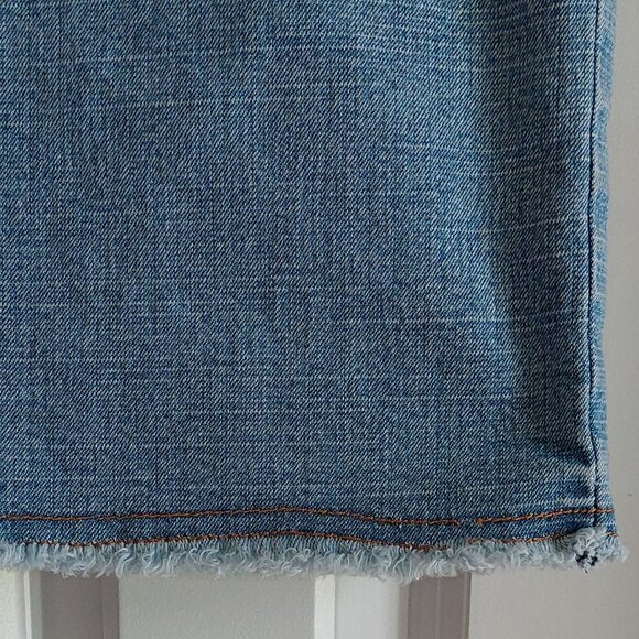 QPD Light Blue Denim Pencil Skirt Junior's Size 1 - Picture 6 of 13